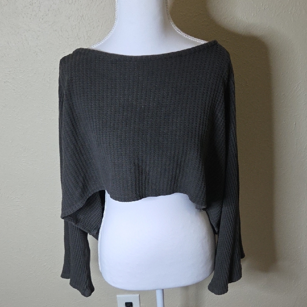 PEOPLE OF LEISURE MEDIUM women's Crop Sweater (98% Hemp/2% Spandex)